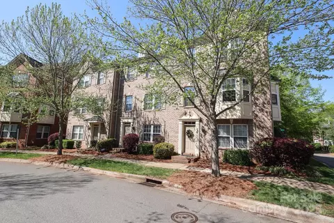 Exterior - 729 Naramore St, Davidson, NC 28036 photo 3 of 3