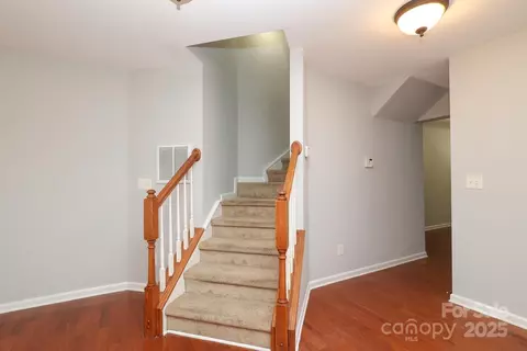 Entry Way - 729 Naramore St, Davidson, NC 28036 photo 3 of 3