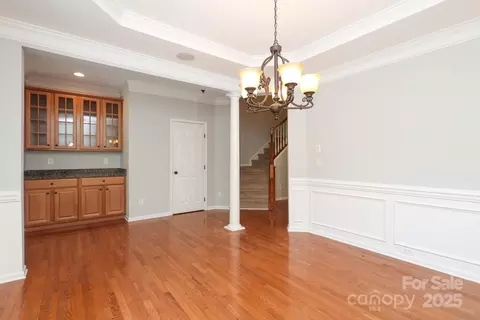 Living - 729 Naramore St, Davidson, NC 28036 photo 3 of 13