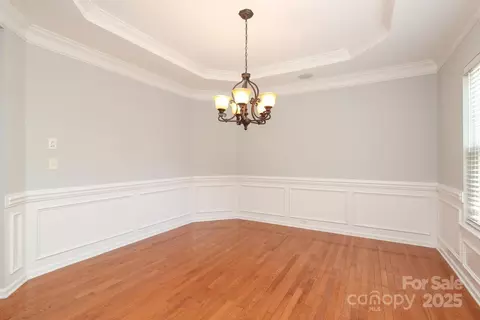 Living - 729 Naramore St, Davidson, NC 28036 photo 2 of 13