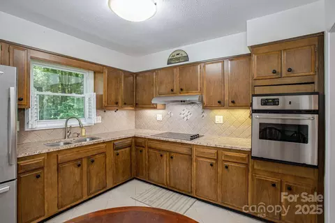 Kitchen - 102 Boyd 7a Dr #7A, Flat Rock, NC 28731 photo 1 of 3