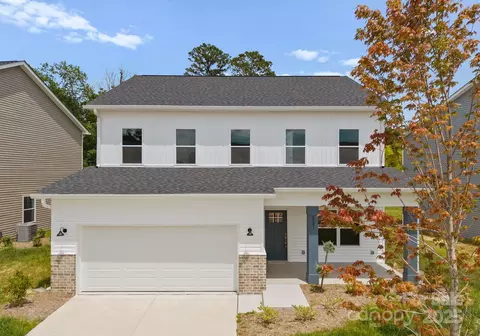 8017 Joy Crossing Ln, Charlotte, NC 28214