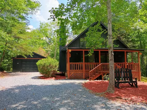 637 Raven Blvd, Lake Lure, NC 28746