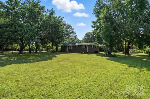 1530 Peachtree Rd, Charlotte, NC 28216
