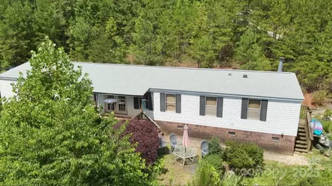 47 Garrett Dr, Nebo, NC 28761