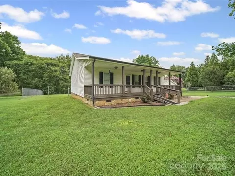 Exterior - 38009 Porter Rd, Albemarle, NC 28001 photo 2 of 8