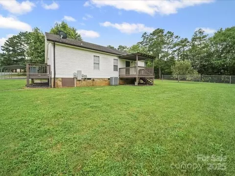 Exterior - 38009 Porter Rd, Albemarle, NC 28001 photo 6 of 8