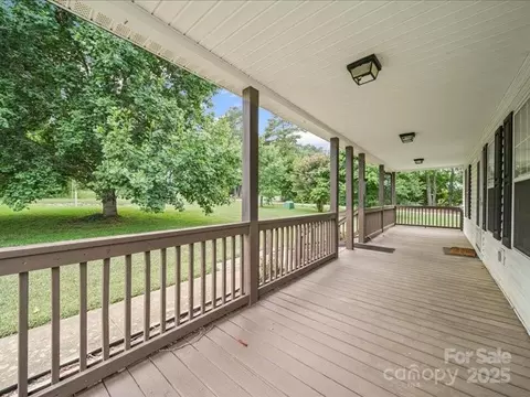 Exterior - 38009 Porter Rd, Albemarle, NC 28001 photo 5 of 8