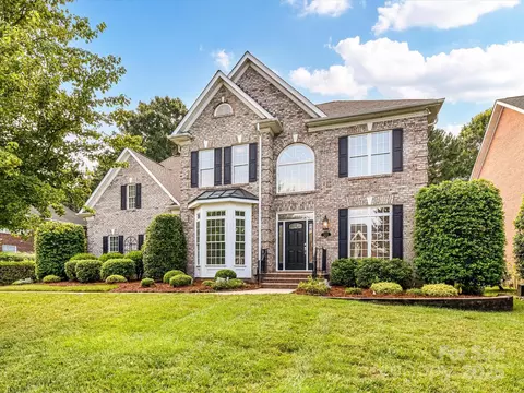 5434 Shoal Brook Ct, Charlotte, NC 28277