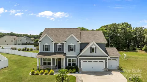 2132 Katie Alice Cir, Waxhaw, NC 28173