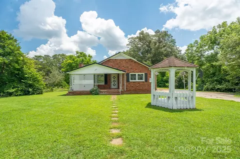 1851 Enon Rd, Valdese, NC 28690