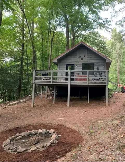 60 Walden Pond Rd, Bryson City, NC 28713