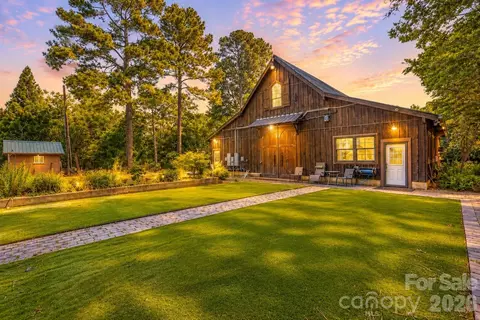 9032 Boyd Dr, Matthews, NC 28105