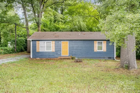 129 Morris Dr, Harrisburg, NC 28075
