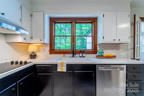Kitchen - 197 Briar Patch Rd, Cullowhee, NC 28723 photo 2 of 2