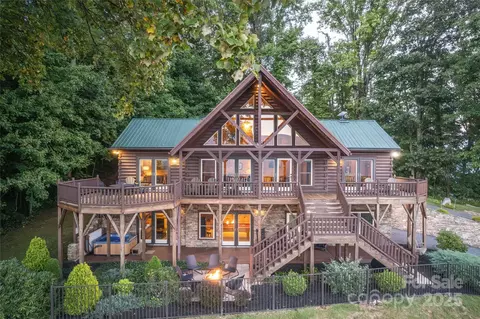 43 Stone Hill Trl, Maggie Valley, NC 28751