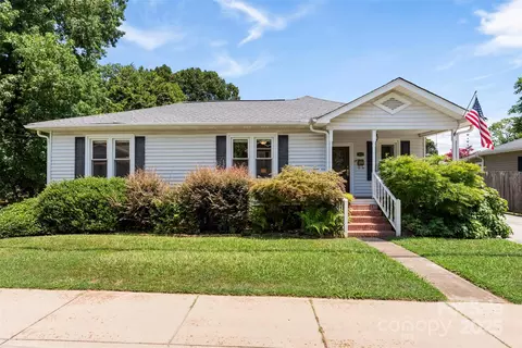 262 8th Ave, Cramerton, NC 28032