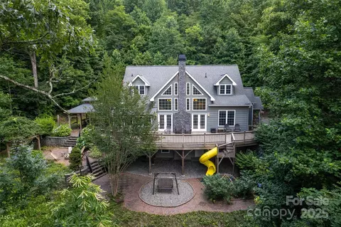 533 Safari Dr, Sylva, NC 28779