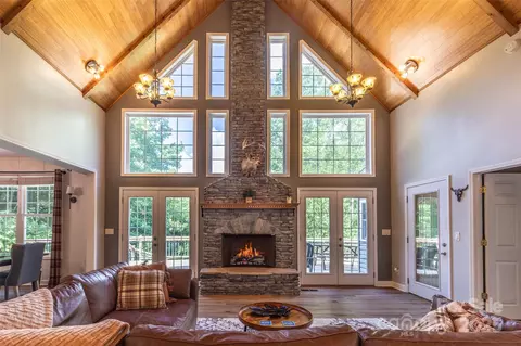 533 Safari Dr, Sylva, NC 28779 photo 8