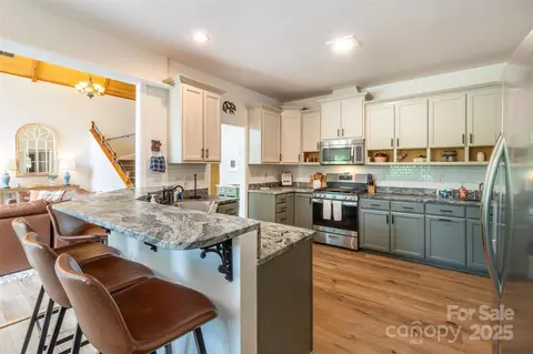 533 Safari Dr, Sylva, NC 28779 photo 13