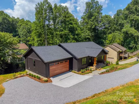 22 Crossing Ln, Sylva, NC 28779 photo 4