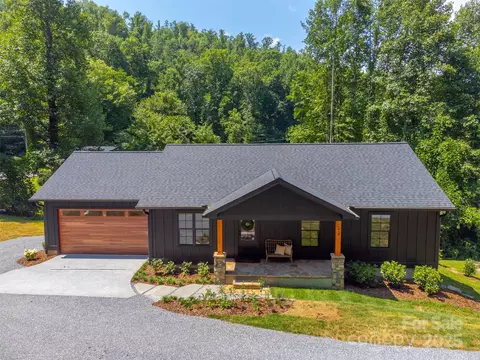 22 Crossing Ln, Sylva, NC 28779 photo 3