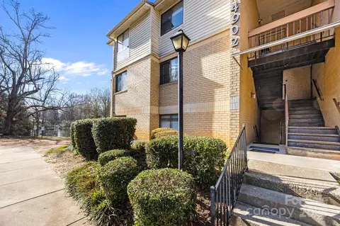 4902 Spring Lake D Dr #D, Charlotte, NC 28212