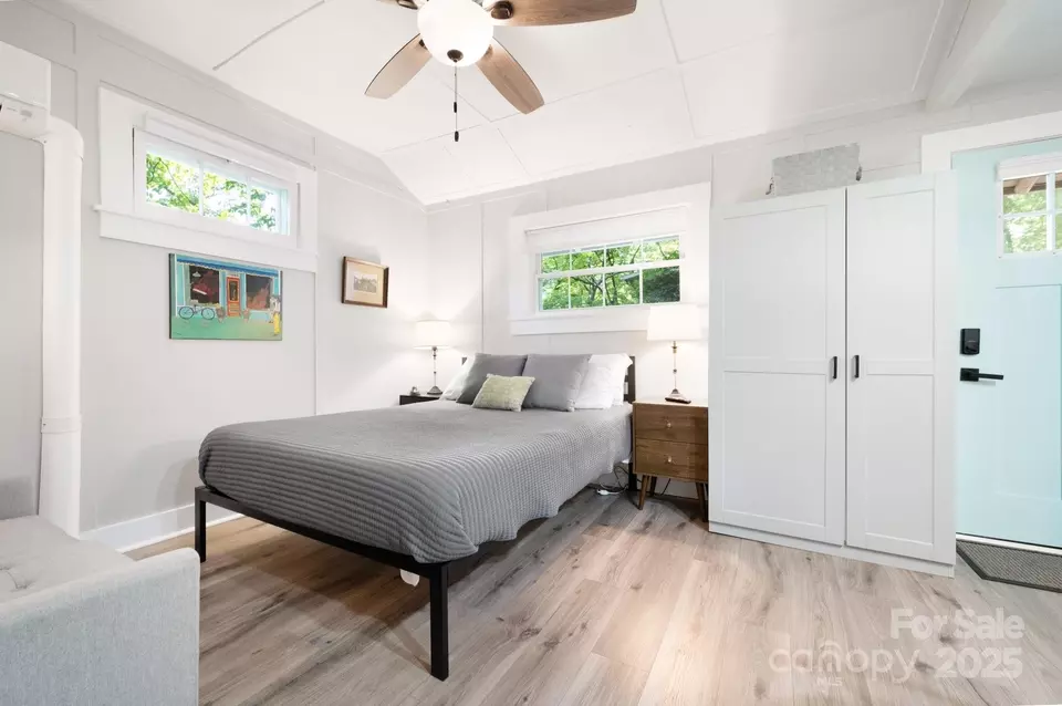 Bedroom - Cottage Drive, Asheville, NC 28805 photo 5 of 5