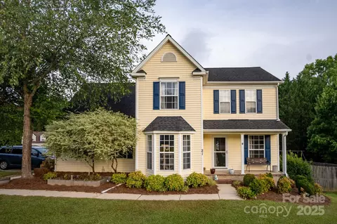 121 S Tanninger Rd, Mount Holly, NC 28120