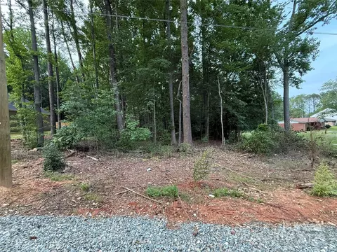 307 Gray Dr, Charlotte, NC 28213