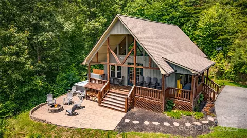 343 Rio Bravo Dr, Sylva, NC 28779