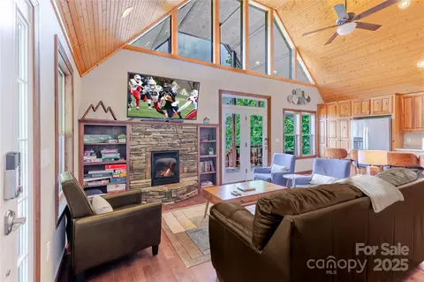 343 Rio Bravo Dr, Sylva, NC 28779 photo 9