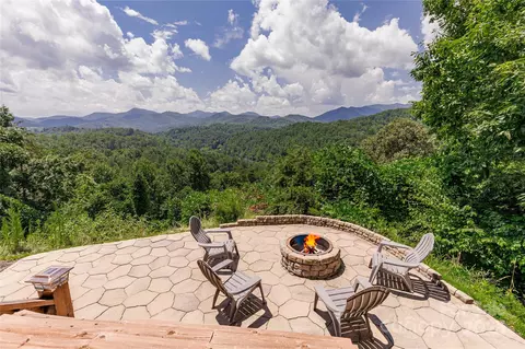 343 Rio Bravo Dr, Sylva, NC 28779 photo 4