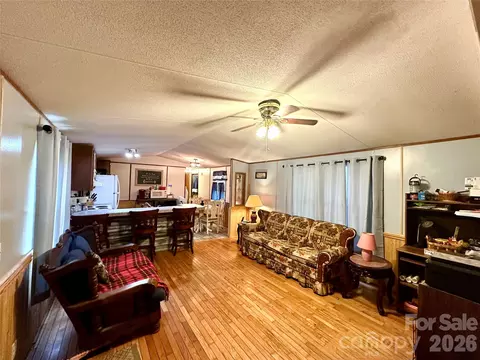 Living - 492 Chestnut Mountain Rd, Spruce Pine, NC 28777 photo 2 of 4