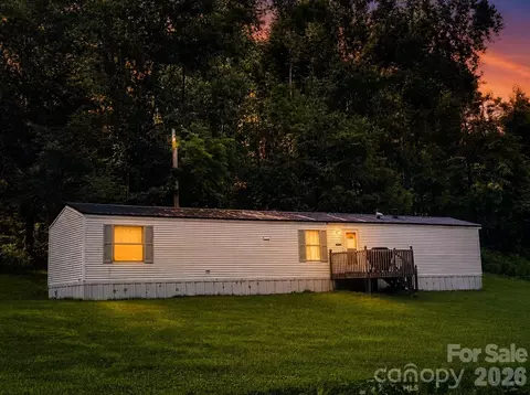 Exterior - 492 Chestnut Mountain Rd, Spruce Pine, NC 28777 photo 1 of 3