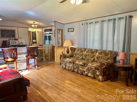 Living - 492 Chestnut Mountain Rd, Spruce Pine, NC 28777 photo 4 of 4