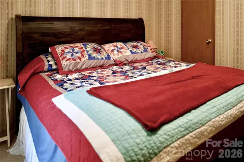 Bedroom - 492 Chestnut Mountain Rd, Spruce Pine, NC 28777 photo 1 of 3