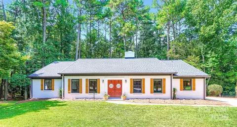 4704 Autumn Leaf Ln, Charlotte, NC 28277
