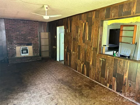 Living - 107 E Hunt Dr, Nebo, NC 28761 photo 3 of 3