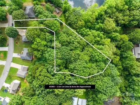 401 Brookfield Dr, Statesville, NC 28625