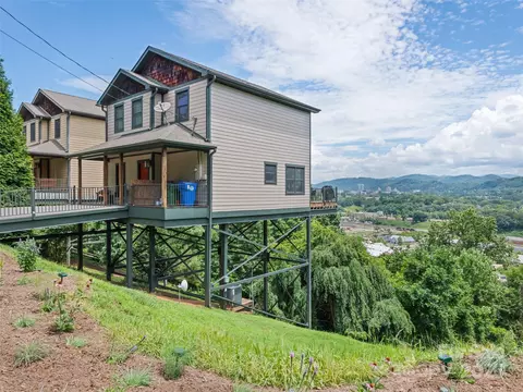 32 Grandview Dr, Asheville, NC 28806