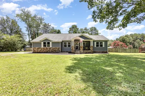 1225 Edgewood Ct, Salisbury, NC 28147