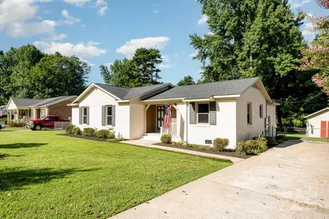 1208 Berkshire Dr, Kannapolis, NC 28081