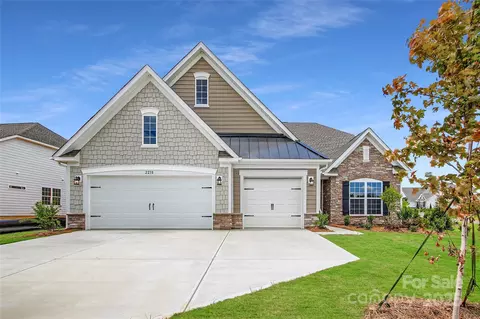 2238 Moon Crest Rd, Lancaster, SC 29720