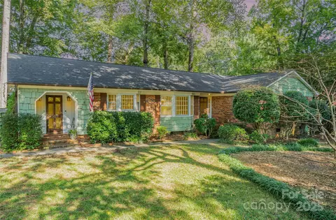 5811 Doncaster Dr, Charlotte, NC 28211