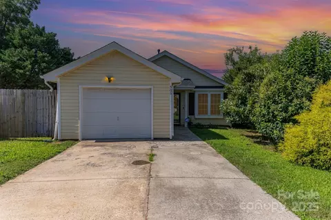505 Old High Ct, Rock Hill, SC 29730