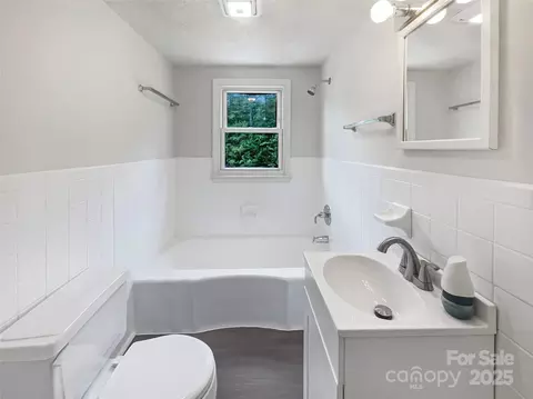 Bath - 6445 Griffin Rd, Lancaster, SC 29720 photo 2 of 2