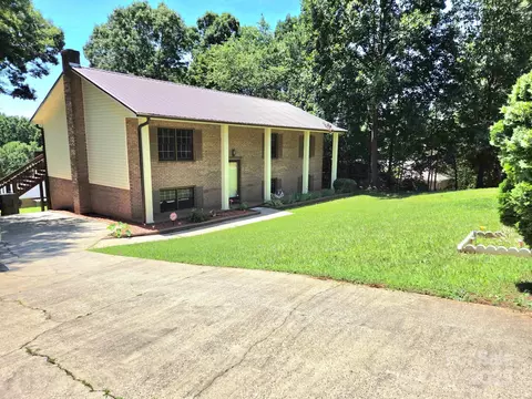 717 2nd Sw St SW, Conover, NC 28613