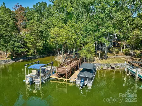 10 Weatherly Way, Lake Wylie, SC 29710