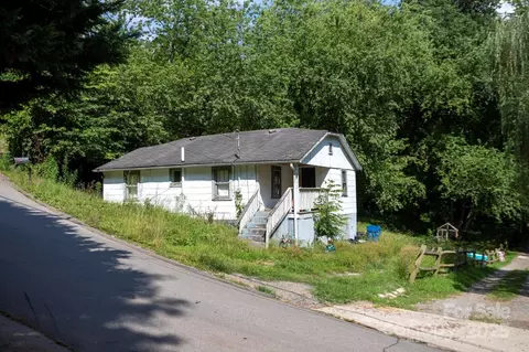 401 Ray St, Waynesville, NC 28786